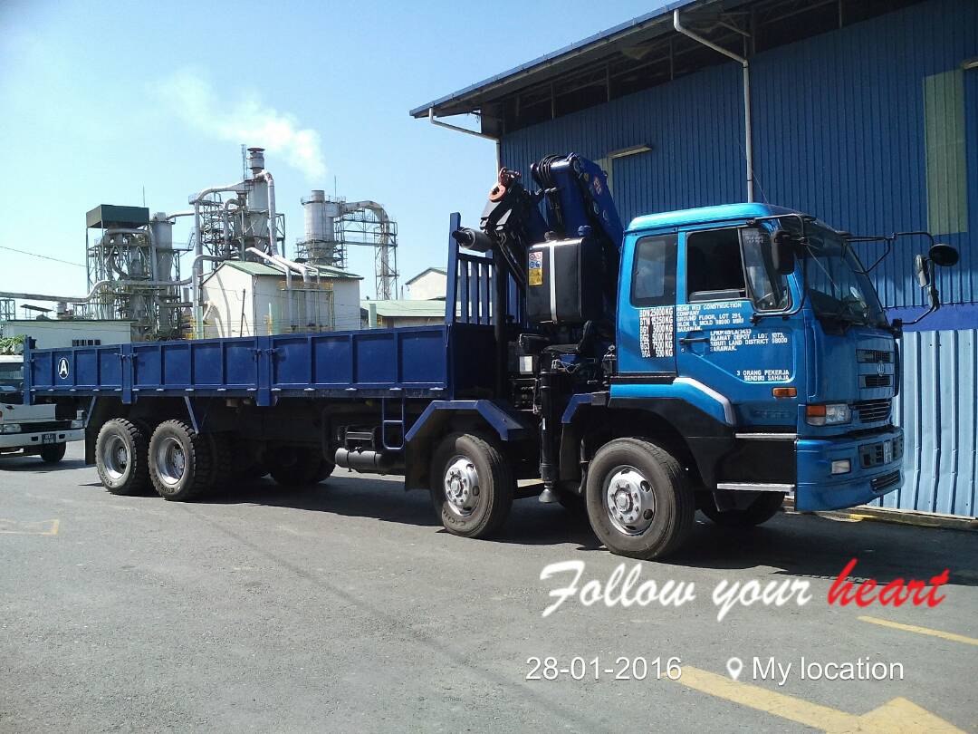 Daily Transport lorry service